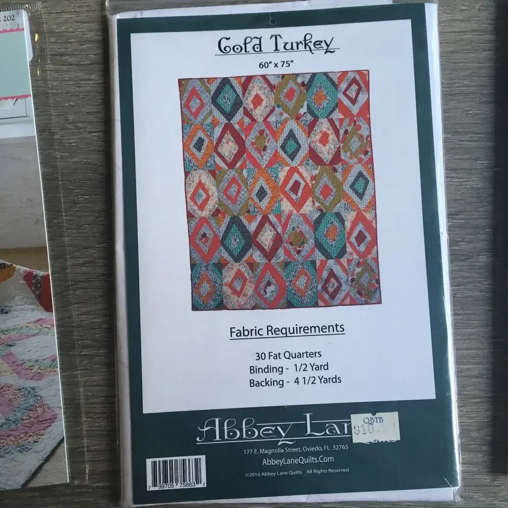Quilt Sewing Pattern SET OF 5 Scrappy Cottage Geometric Fat Quarter NEW UNCUT